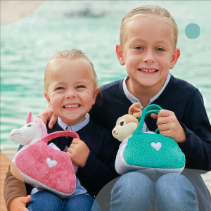 Découvrez notre collection « Sweety Bag », des sacs à paillettes colorés avec leurs adorables peluches à l’intérieur ✨. 

Chaque sac se ferme par un velcro, ce qui permet à vos enfants de sortir leur peluche à tout moment pour des câlins spontanés 🥰 ! 

Une jolie licorne rose et blanche dans un sac rose, ou un petit Chihuahua marron dans son sac vert… Quel sera votre prochain coup de cœur ? 🤍

#SwetyBag #GipsyToys #Peluche #Doudou #Licorne #Chihuahua